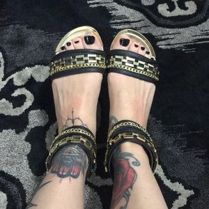 Bebe sandals